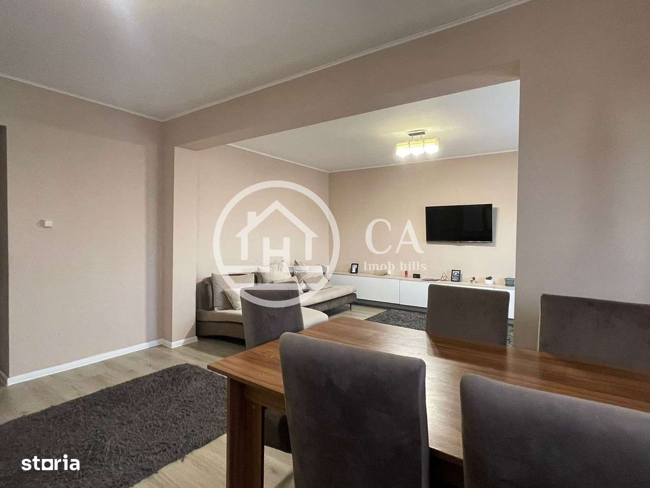 Apartament de vânzare cu 3 camere în zona Rogerius, Oradea - Imagine principală: 2/15