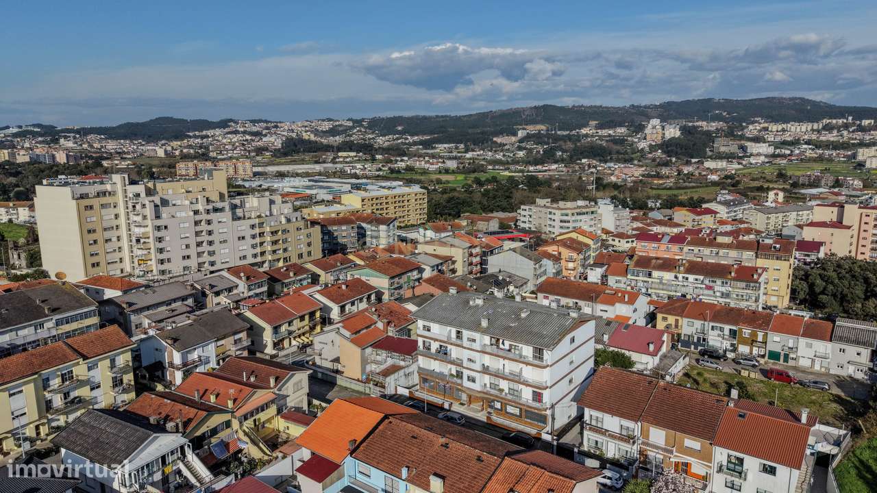 Excelente Apartamento T3 junto à Carvalha - Grande imagem: 3/31