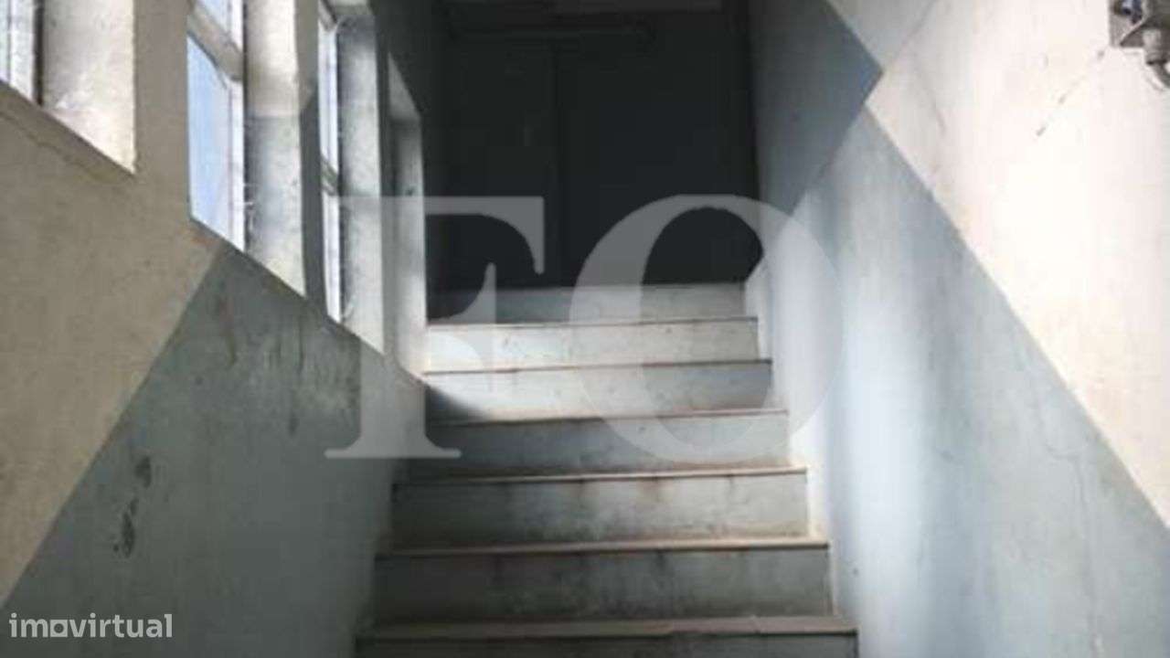 Armazém para Industria, serviços e comércio, localização provilegiada - Grande imagem: 4/18