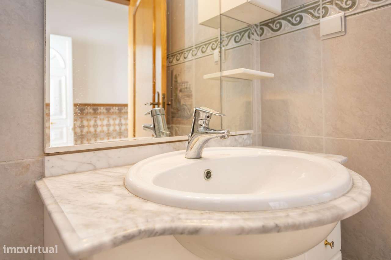 Moradia de 6 assoalhadas em lote de 500 m2-17