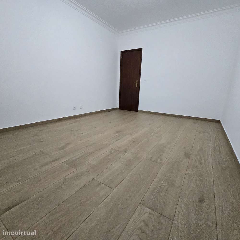 T3 Remodelado 2 Varandas 1 arrecadação-10