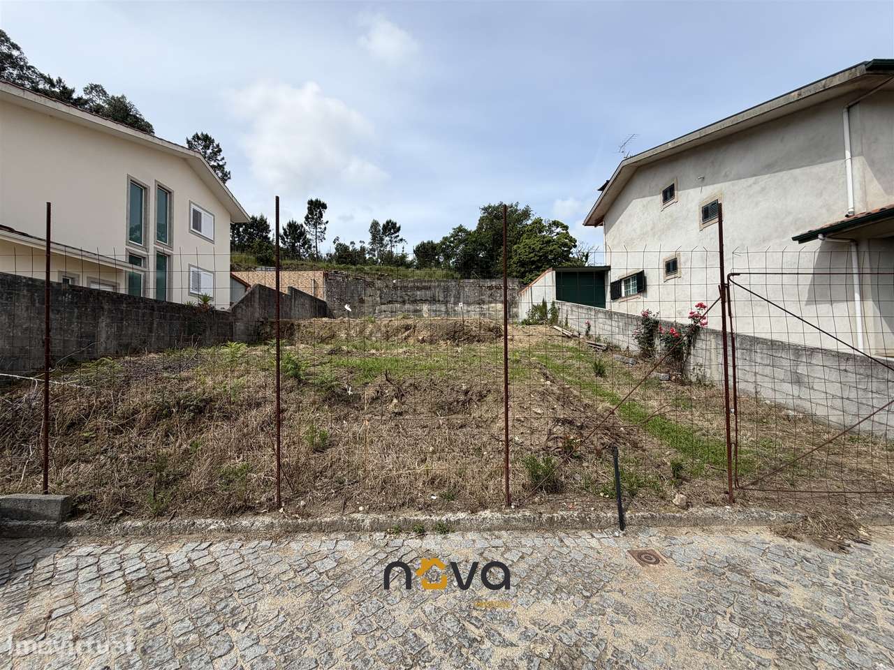 Lote para construção de moradia isolada em Fornelo, Vila do Conde-5