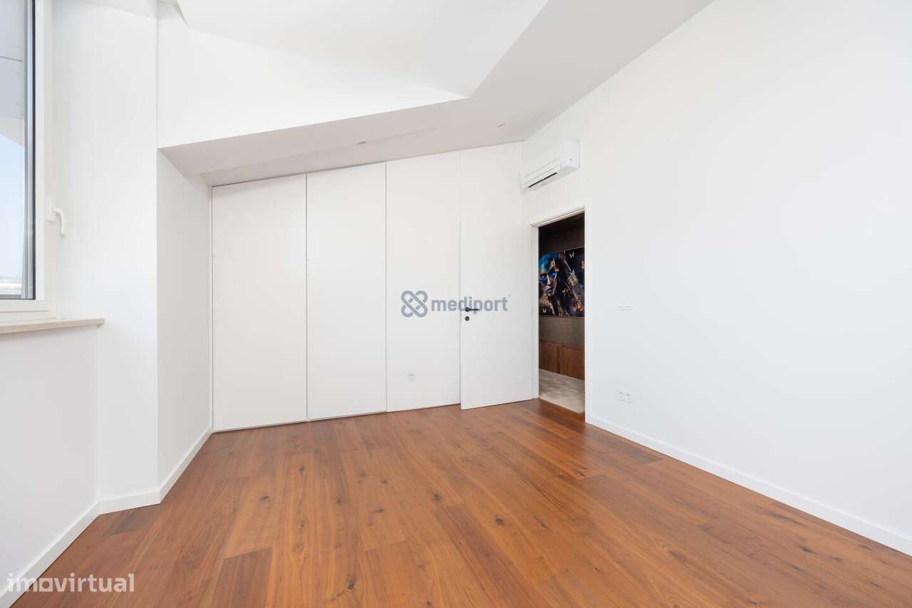 APARTAMENTO T3 JUNTO AO CASTELO LEIRIA - FACÇÃO E-15