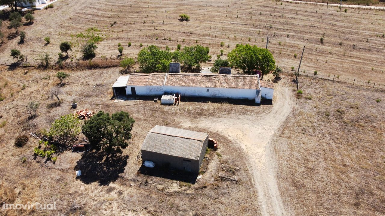 Terreno com projeto de arquitetura em Melides, Grândola