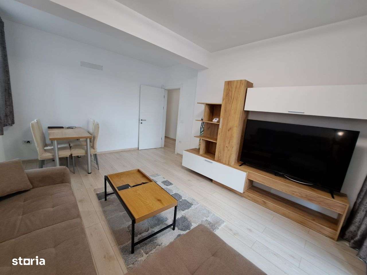 Apartament cu 2 camere structura mare zona Tractorul Coresi - Imagine principală: 4/18