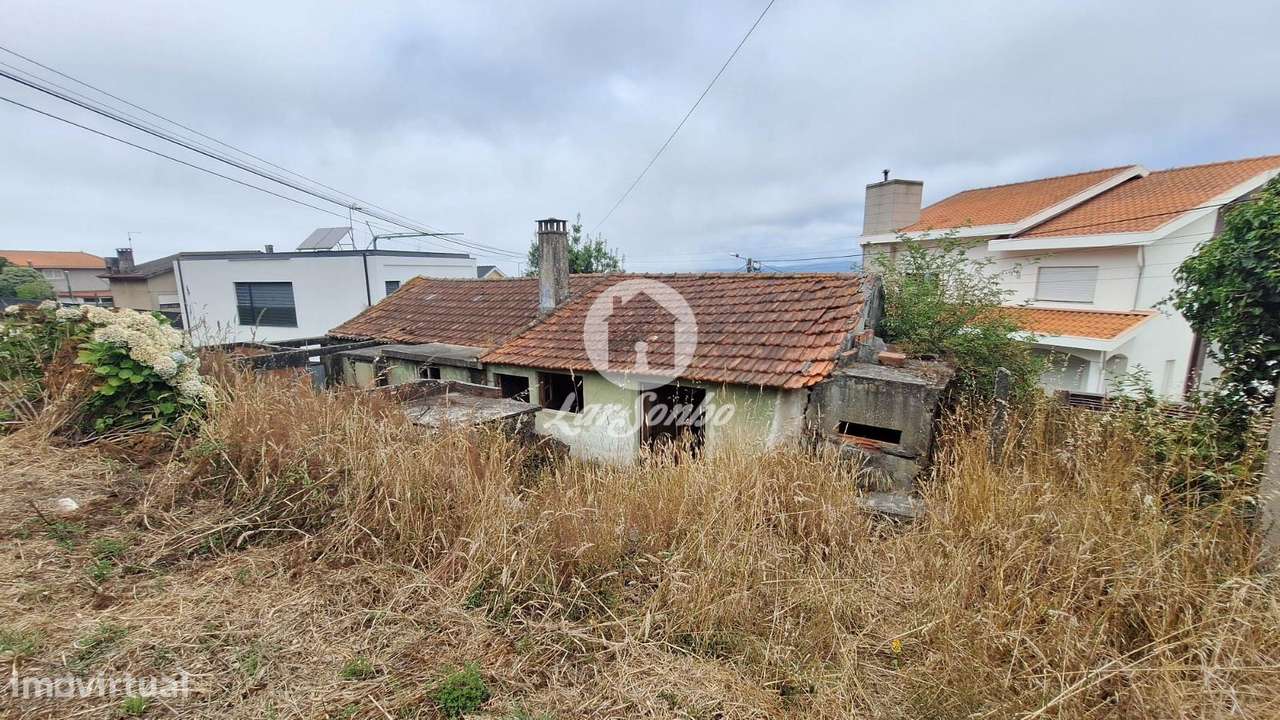 Moradia para restauro com terreno de 1032 m2 e Vistas de Mar em Laú... - Grande imagem: 4/21