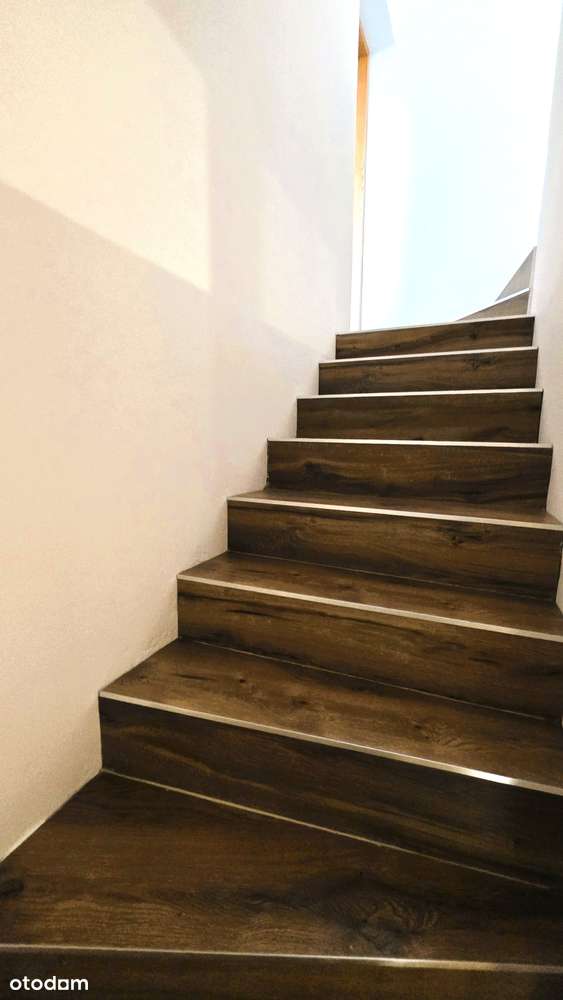 Dom dla rodziny w spokojnej dzielnicy Bolszewa-9