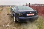 Plansa bord Volkswagen VW Bora 1  [din 1998 pana  2005] seria Sedan 1.6 MT (100 hp) - 3