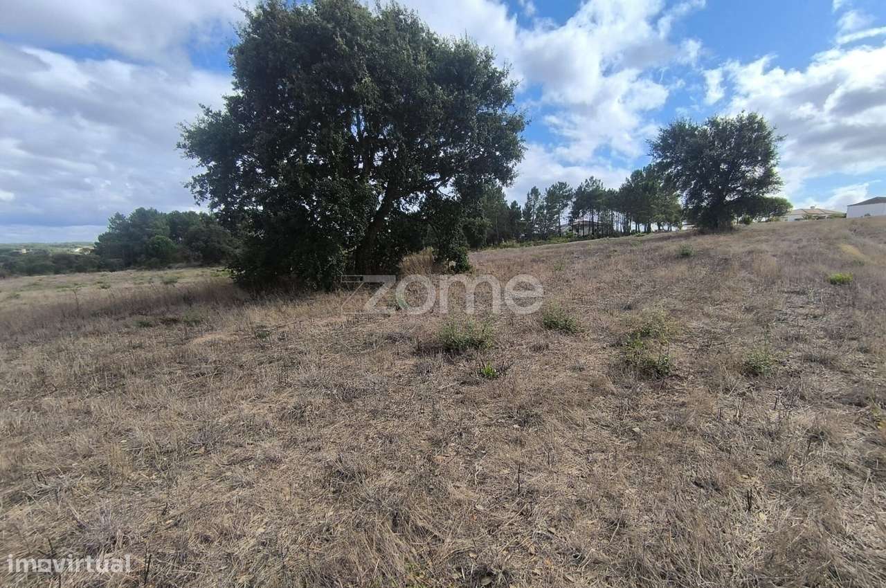 4 Terrenos Área Total de 20.778 m2 - Urbanizável (parcialmente)-5
