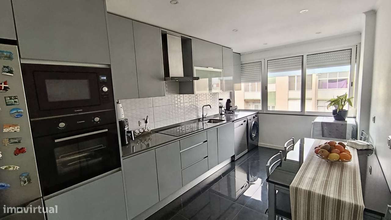 Apartamento T2 Remodelado em Almada - Grande imagem: 3/22