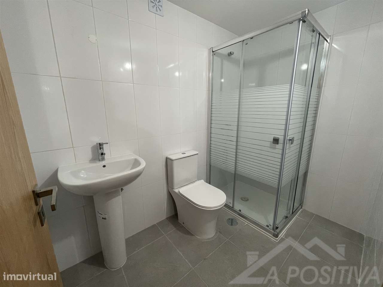 Apartamento T1+1 Venda em São João da Madeira,São João da Madeira-21