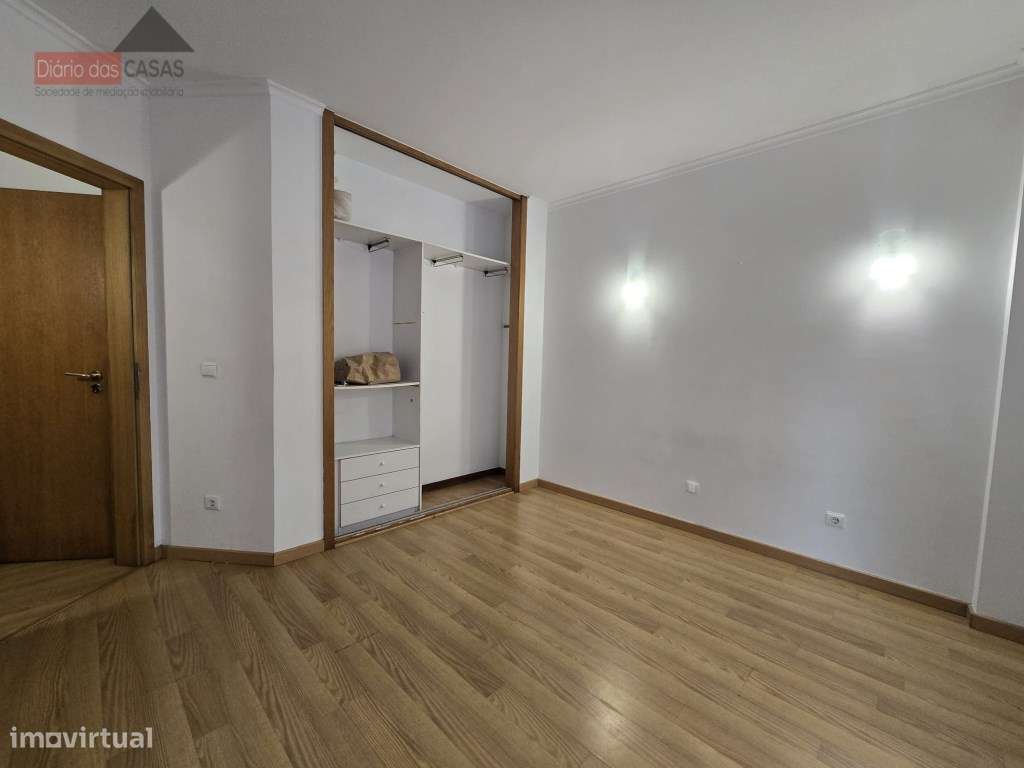 Apartamento T3 Vale das Flores-18