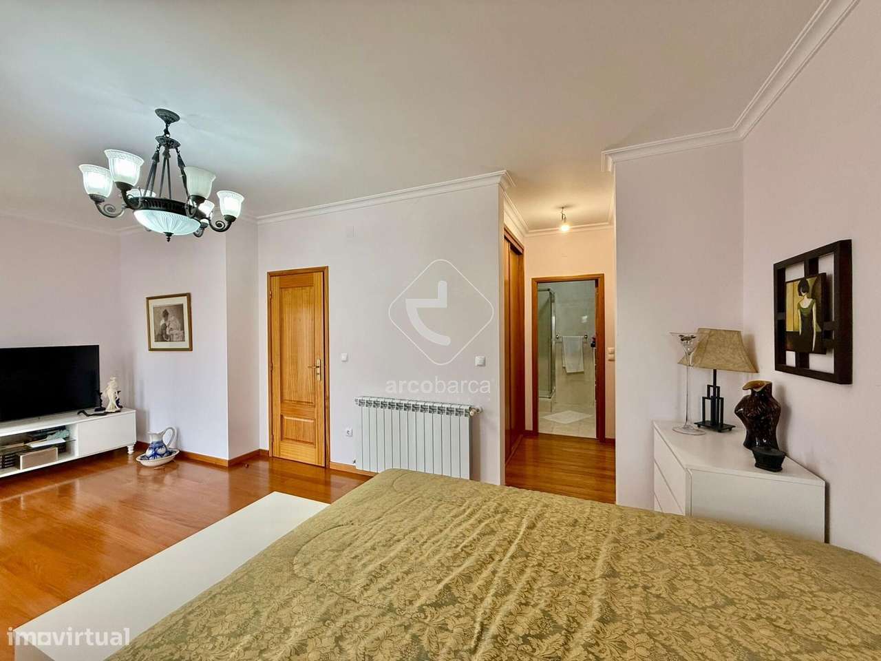 Moradia T4 com piscina - Arcos de Valdevez-26