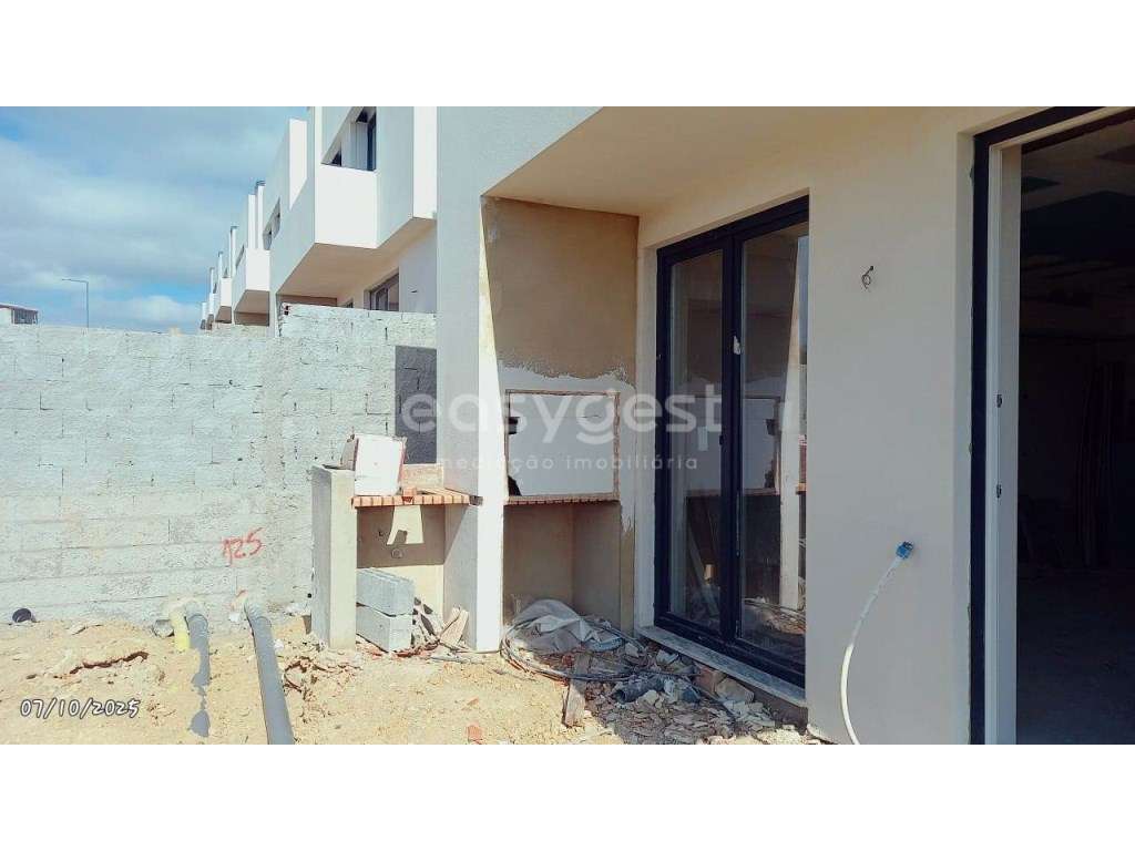 Moradia T4 em construção, Condomínio Fechado e Garagem - Grande imagem: 4/50