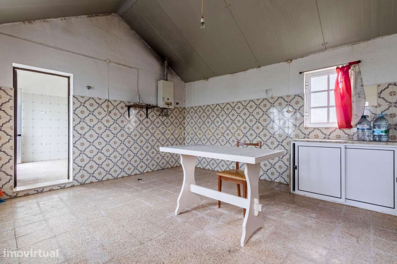 Moradia T2 para renovação | Lote 1.000 m² | São Francisco, Alcochete |-16