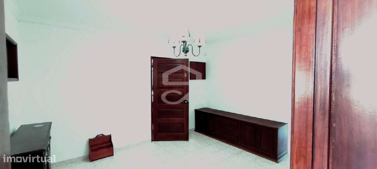 Apartamento T2 em Benavente com cozinha equipada-10