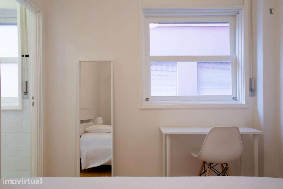 Quarto - localizado em Cedofeita Porto - Grande imagem: 4/30