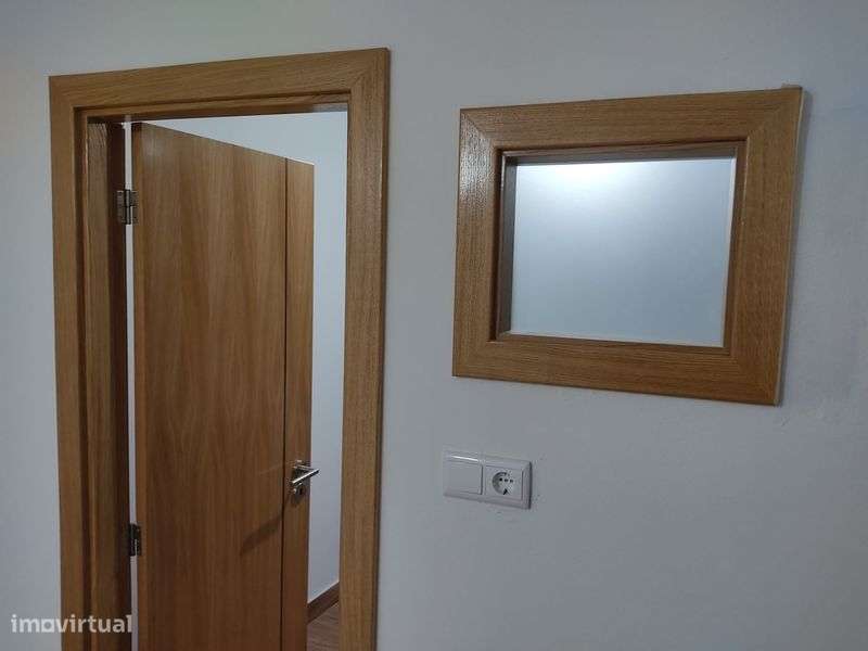 Alugo casa T2 em Leomil - Moimenta da Beira - Grande imagem: 4/12