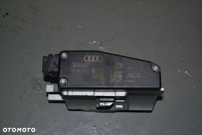 AUDI A4 B8 A5 BLOKADA KIEROWNICY RYGIEL 8K0905852D - 2