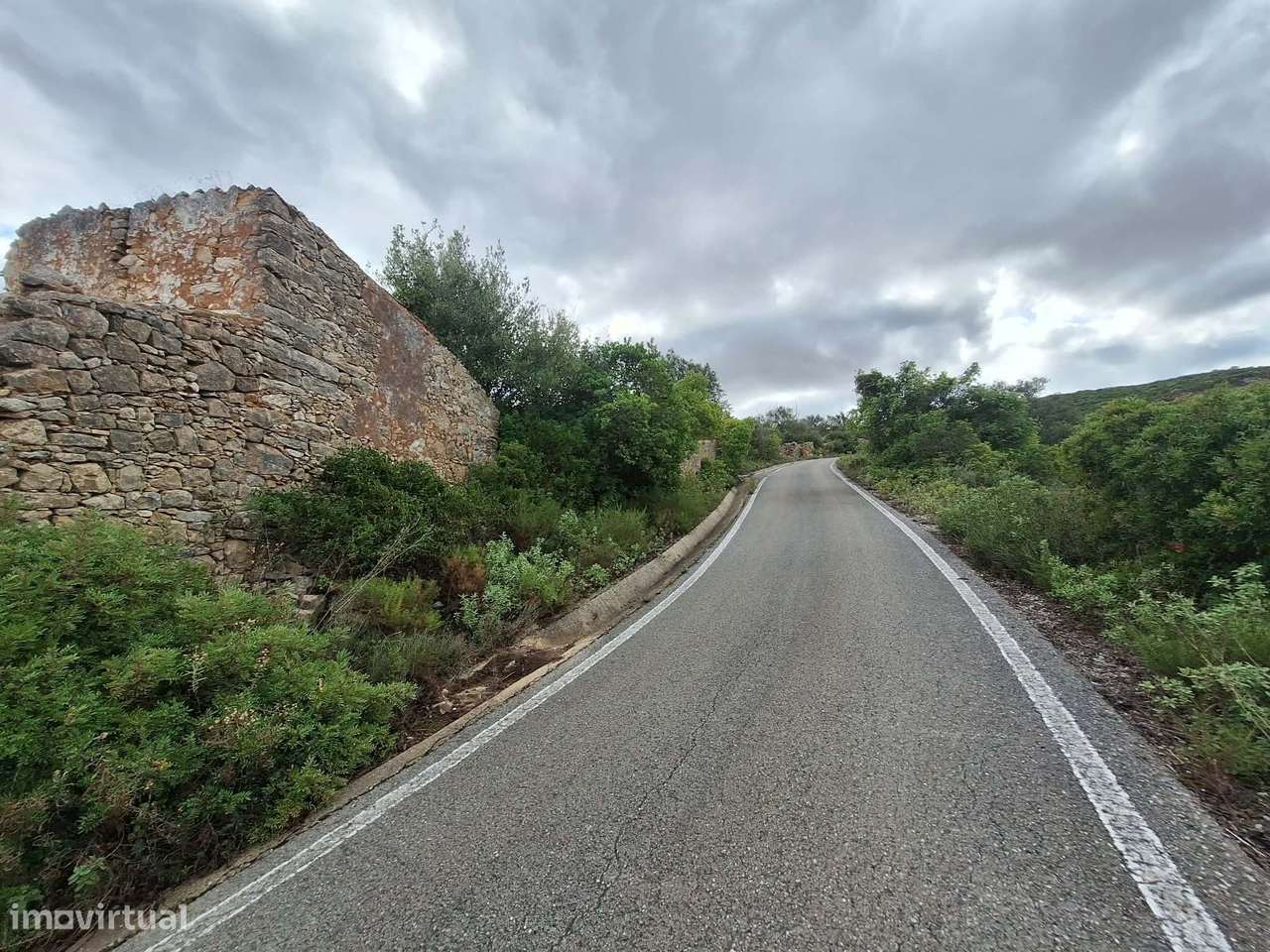 Terreno no Ruína no concelho de Faro-10