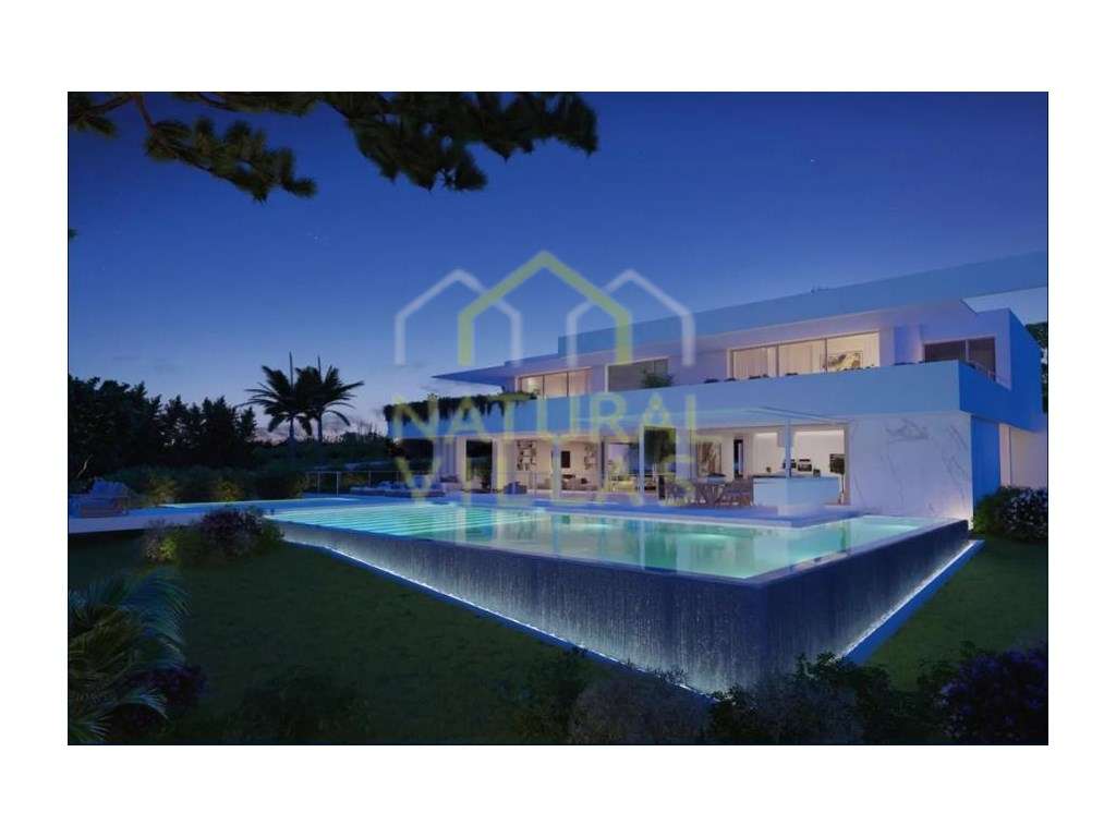 Duas Moradias Isoladas T5 e T3 na zona de Loulé-15