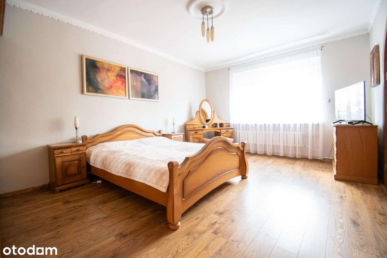 Bardzo zadbany, z dużym garażem, bez prowizji-13