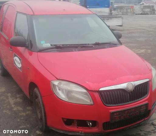 Skoda Praktik Roomster drzwi klapa pas przedni - 1