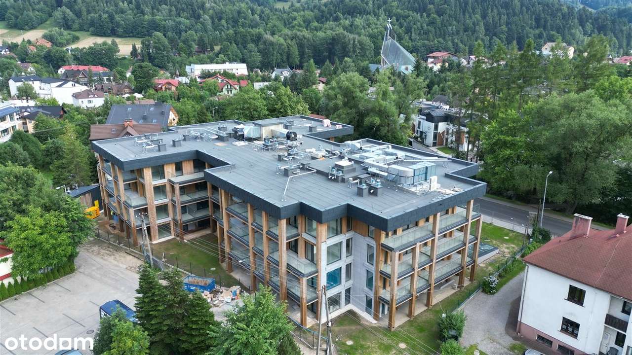 **Basen, strefa wellnes, widok na góry**-1