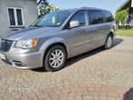 Chrysler Town & Country - 3