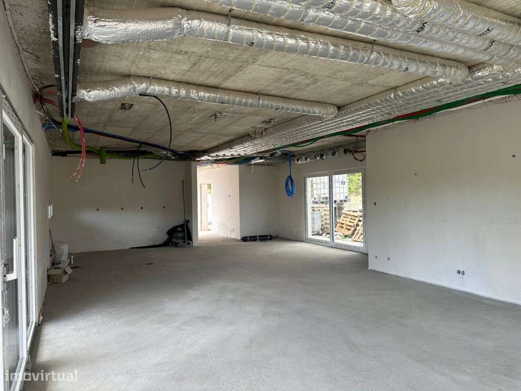 Moradia T5 de Luxo | Vila Alegre, Fernão Ferro-26
