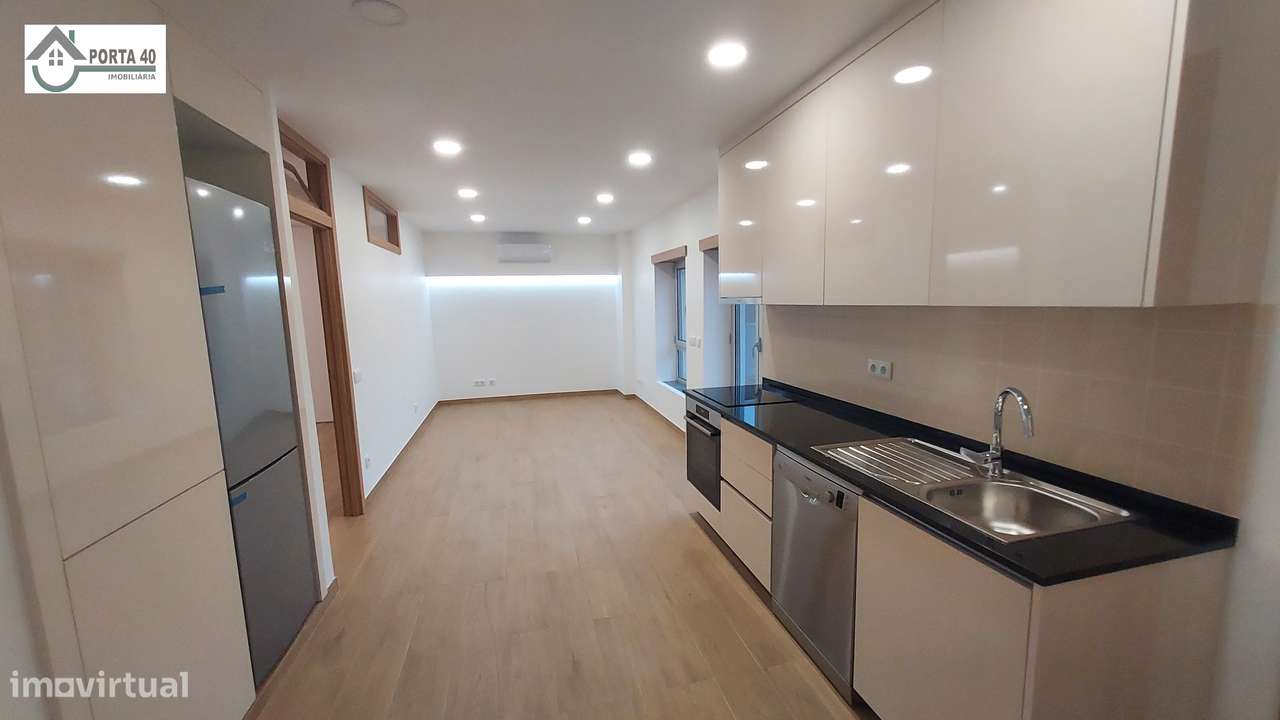 T1 com terraço .- Centro de Ourém