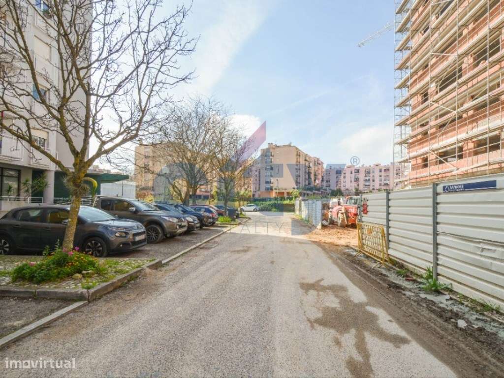 APARTAMENTO T1 COM GARAGEM EM TELHEIRAS JUNTO AO PINGO DOCE-21