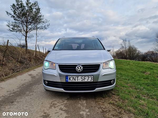 Volkswagen Touran 2.0 TDI Highline - 3