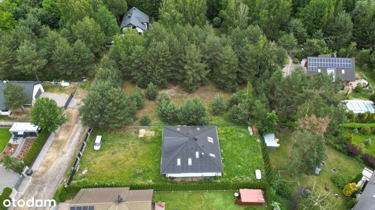 Otoczony zielenią nowoczesny dom w Brzezinach - Pełny obrazek: 5/20