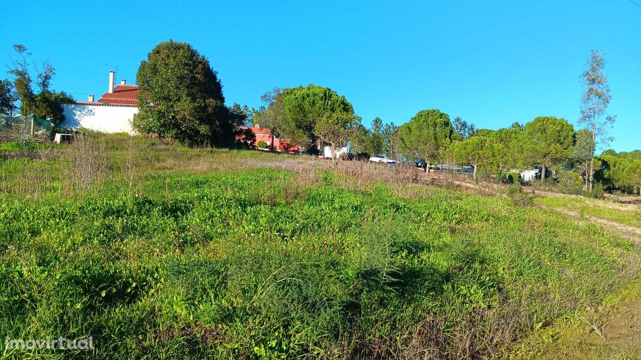 Terreno com 4 750m2 com viabilidade de construção em Fajarda, Coruche