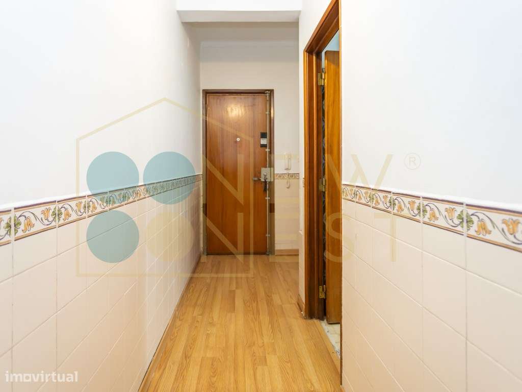 Apartamento T2 Rua Abel Salazar com 4 marquises - Hospital | Setúbal-15