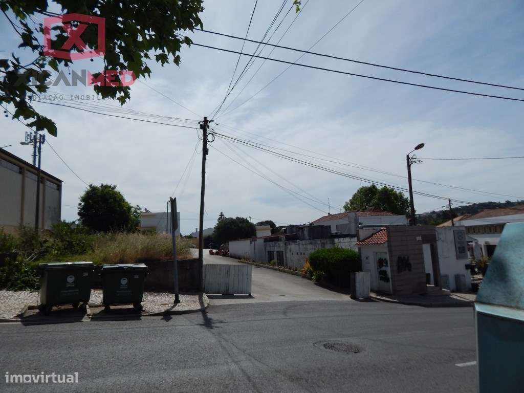 Desenvolvimento Urbano/ 
Habitação e Comercio.-17