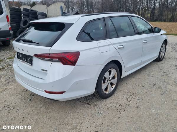 Skoda Octavia Combi 1.5 TSI e-TEC DSG Sportline - 6