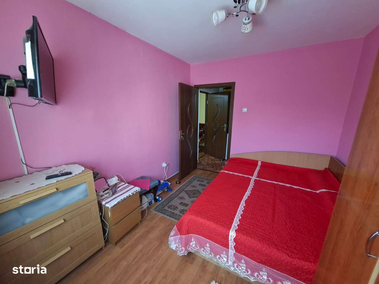 Zona Orizont-3 camere semidecomandat/balcon/mobilat/centrala/etaj 2 - Imagine principală: 5/13