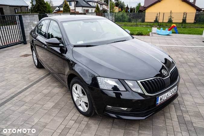 Skoda Octavia 2.0 TDI Ambition DSG - 2