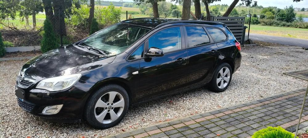 Opel Astra J (2009-2019) 2011