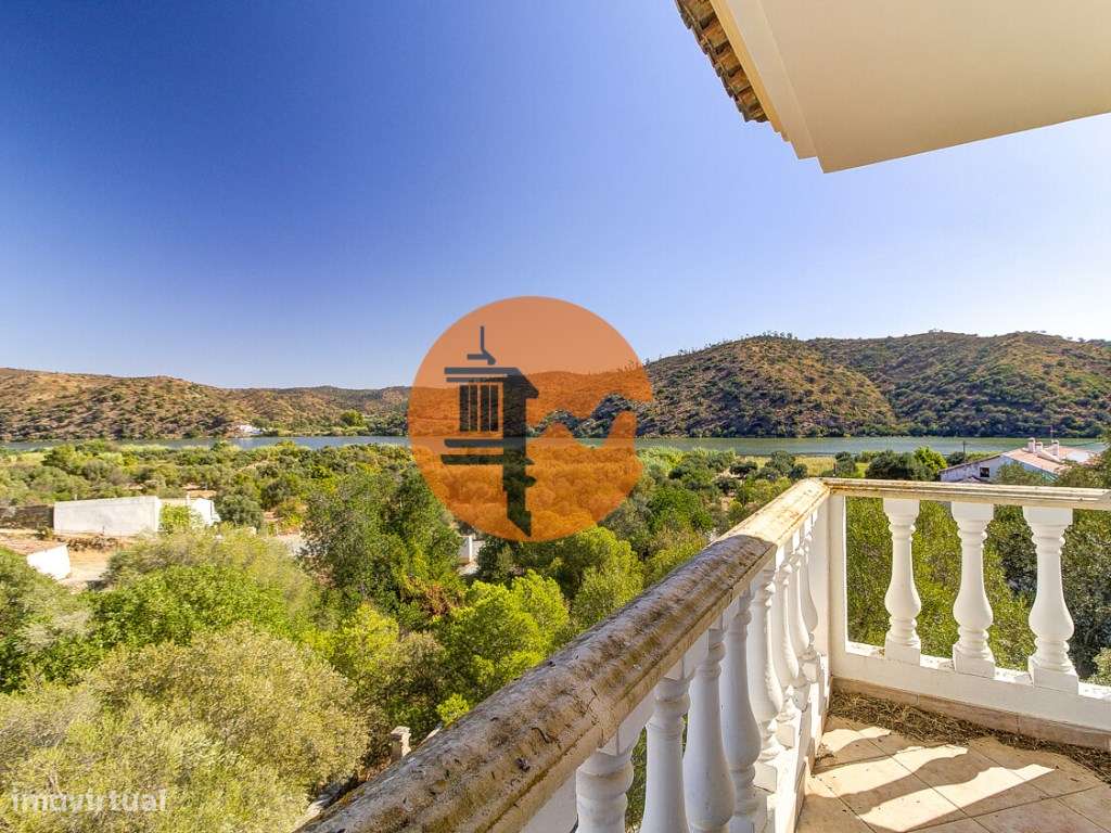 Moradia V4 com terreno + 1 estúdio com vista do rio em Álamo-23