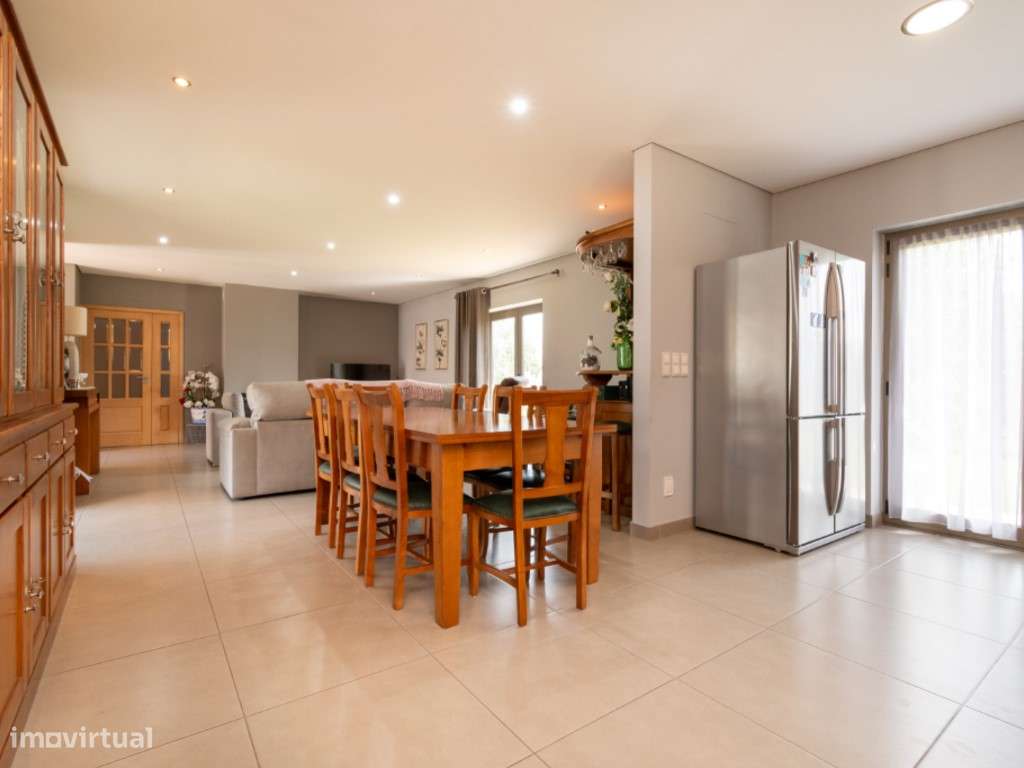 Encantadora Moradia Térrea V3-5