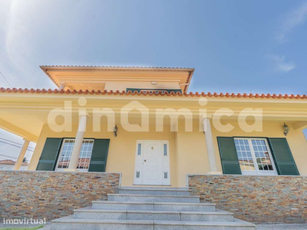 Vivenda Individual - A 700m do Parque da Devesa - Aceita permuta po... - Grande imagem: 5/37