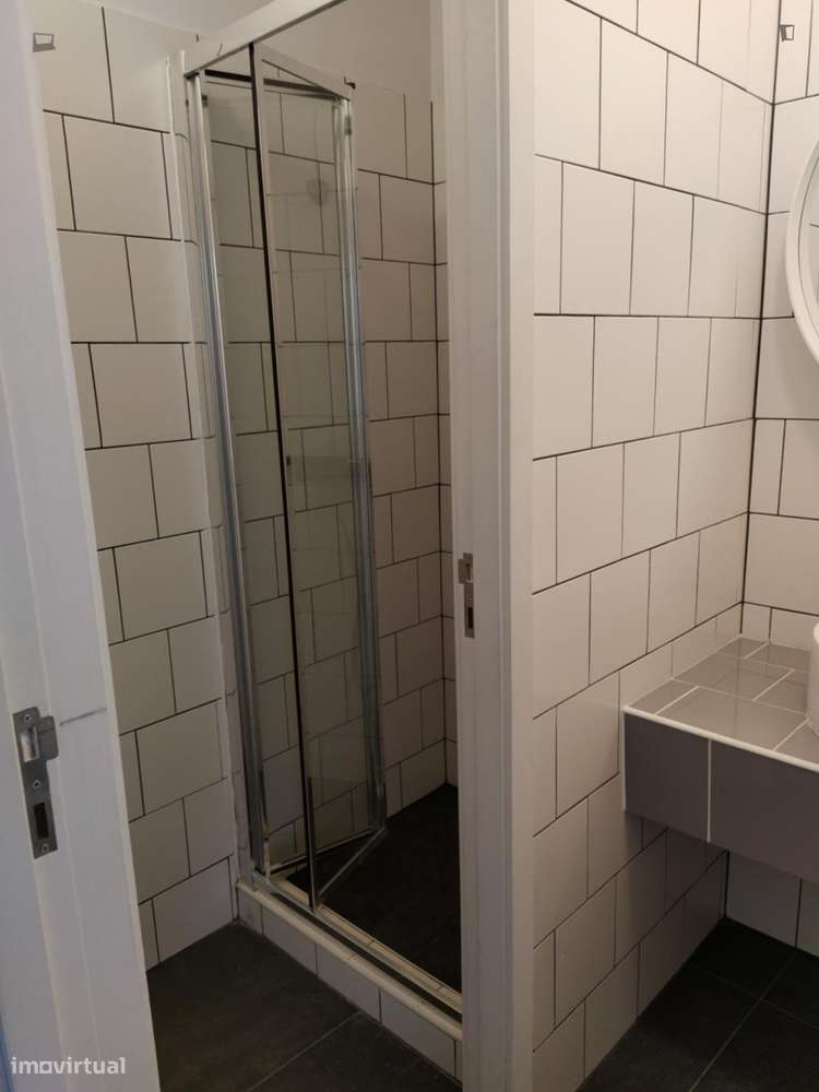 Quarto - localizado em Paranhos Porto - Grande imagem: 3/12