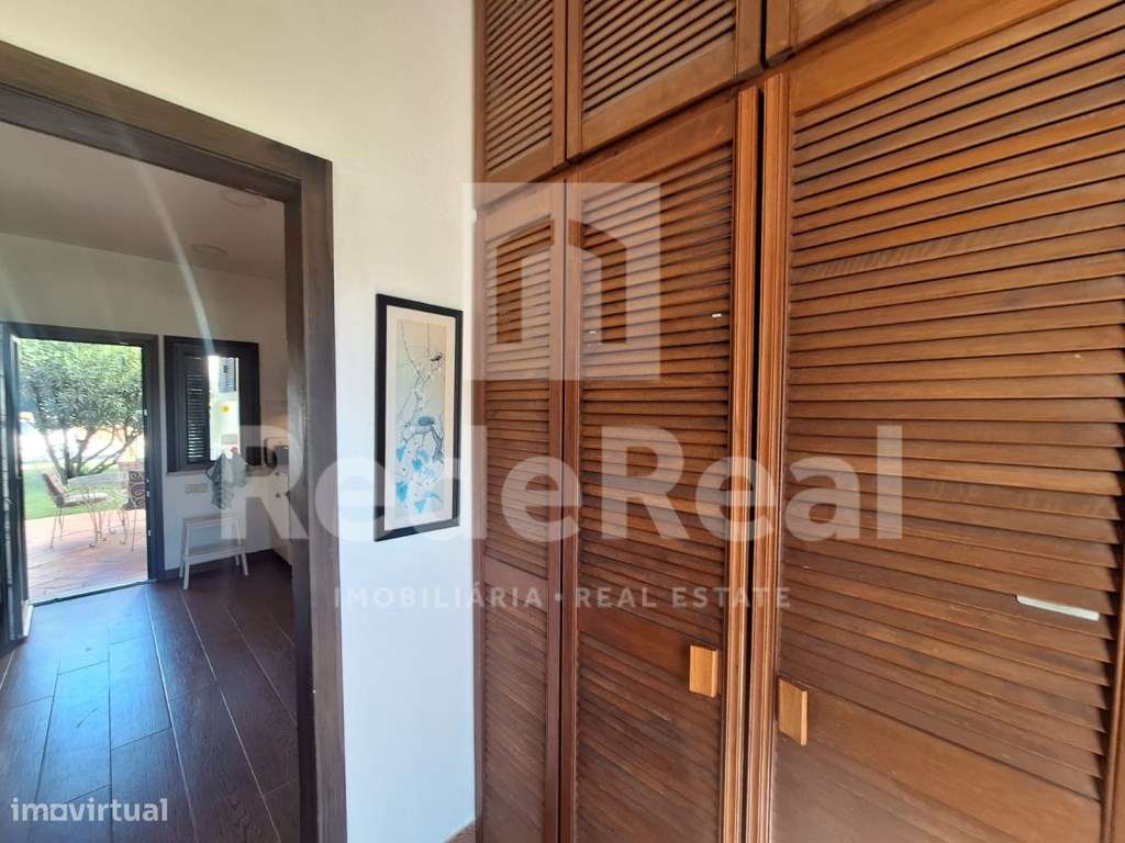 Moradia T3 + 1 com Piscina Privada e Boas Áreas no Coração de Albuf...-22