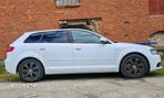 Audi A3 2.0 TDI Sportback DPF Ambiente - 4