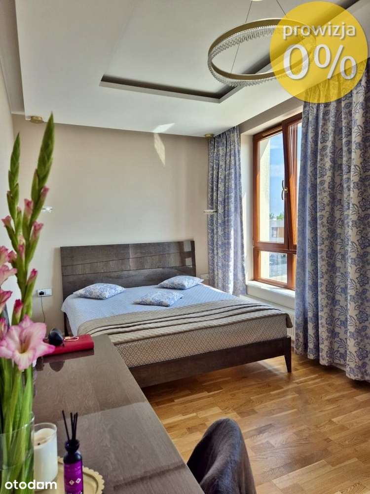 Apartament dwupoziomowy z dużym tarasem-0