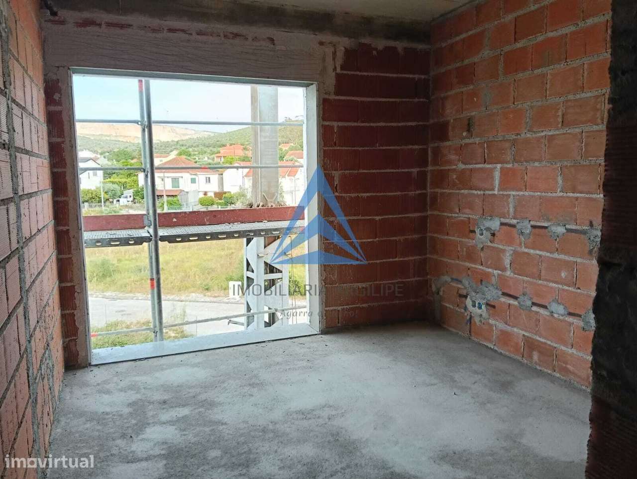 Apartamento T2 - Urbanização Casal Monteiro - Pombal-34