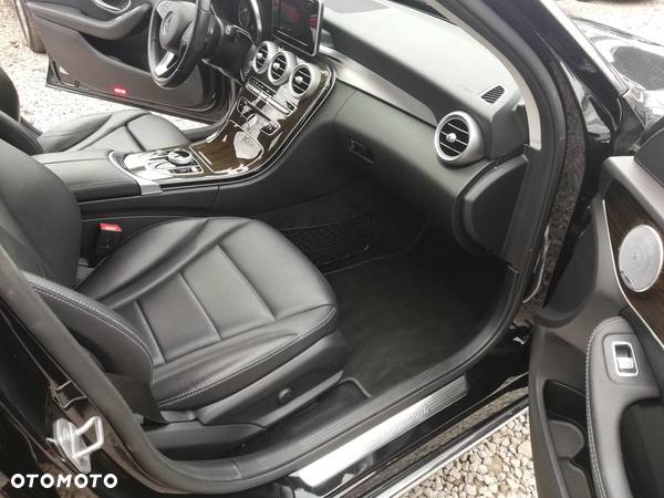 Mercedes-Benz Klasa C 300 7G-TRONIC Exclusive - 10